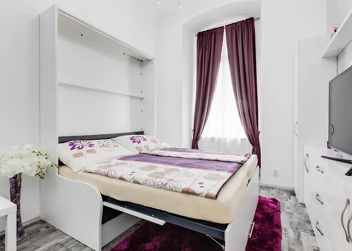 Apartment Thunovska 10